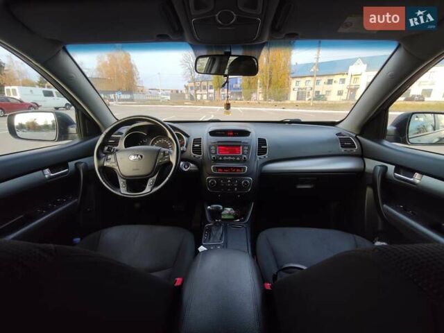 Серый Киа Соренто, объемом двигателя 2.2 л и пробегом 195 тыс. км за 14000 $, фото 1 на Automoto.ua