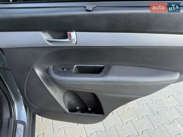 Кіа Соренто 2013 у Чернівцях на Automoto.ua Сірий Кіа Соренто, об'ємом двигуна 2.2 л та пробігом 216 тис. км за 15800 $, фото 6 на Automoto.ua
