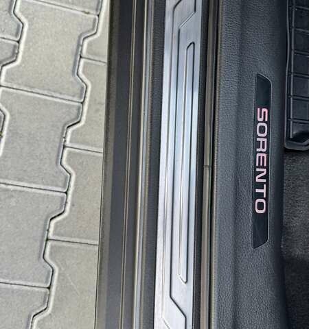 Серый Киа Соренто, объемом двигателя 2.2 л и пробегом 243 тыс. км за 16899 $, фото 18 на Automoto.ua