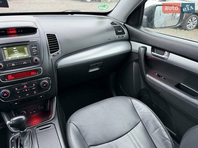 Серый Киа Соренто, объемом двигателя 2.2 л и пробегом 143 тыс. км за 17400 $, фото 60 на Automoto.ua