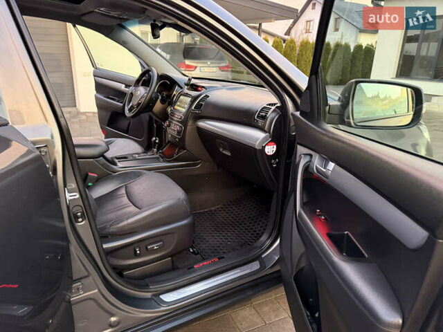 Сірий Кіа Соренто, об'ємом двигуна 2.2 л та пробігом 198 тис. км за 16900 $, фото 24 на Automoto.ua
