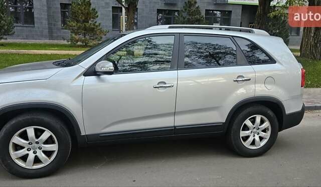 Киа Соренто 2013 в Киеве на Automoto.ua Серый Киа Соренто, объемом двигателя 2.4 л и пробегом 230 тыс. км за 9999 $, фото 30 на Automoto.ua