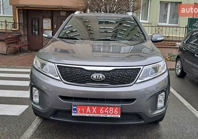 Серый Киа Соренто, объемом двигателя 2 л и пробегом 144 тыс. км за 16900 $, фото 1 на Automoto.ua