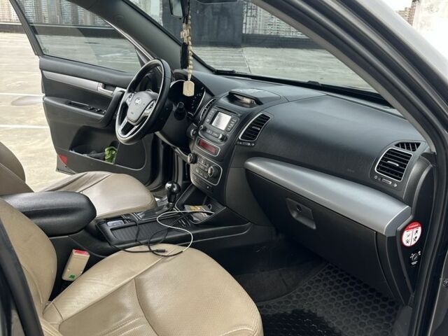 Серый Киа Соренто, объемом двигателя 2.2 л и пробегом 226 тыс. км за 13100 $, фото 19 на Automoto.ua