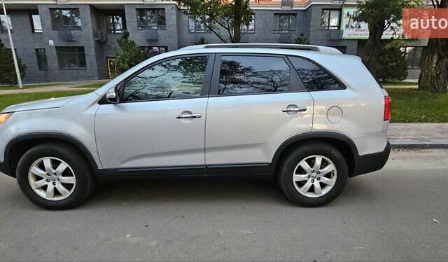 Киа Соренто 2013 в Киеве на Automoto.ua Серый Киа Соренто, объемом двигателя 2.4 л и пробегом 230 тыс. км за 9999 $, фото 21 на Automoto.ua