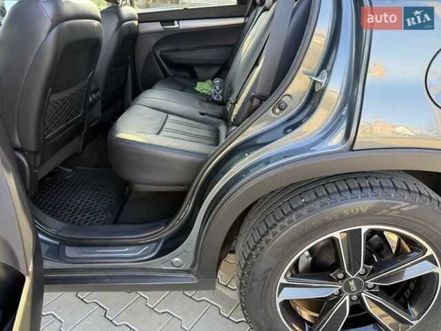 Кіа Соренто 2013 у Чернівцях на Automoto.ua Сірий Кіа Соренто, об'ємом двигуна 2.2 л та пробігом 216 тис. км за 15800 $, фото 62 на Automoto.ua