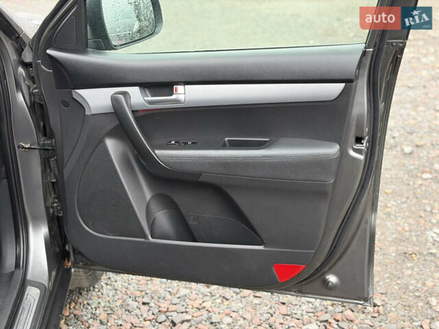 Серый Киа Соренто, объемом двигателя 2.2 л и пробегом 143 тыс. км за 17400 $, фото 22 на Automoto.ua