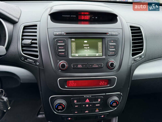 Серый Киа Соренто, объемом двигателя 2.2 л и пробегом 143 тыс. км за 17400 $, фото 68 на Automoto.ua