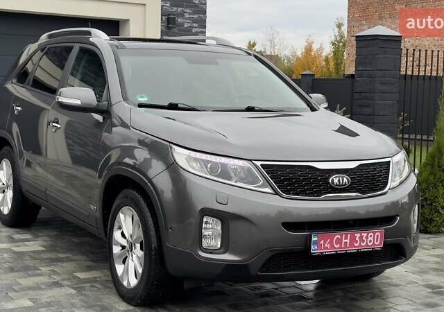 Сірий Кіа Соренто, об'ємом двигуна 2.2 л та пробігом 230 тис. км за 17100 $, фото 1 на Automoto.ua