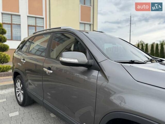 Серый Киа Соренто, объемом двигателя 2 л и пробегом 201 тыс. км за 16650 $, фото 13 на Automoto.ua