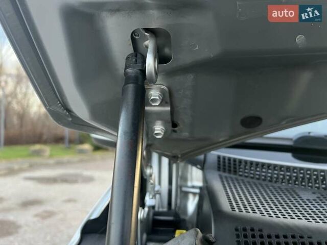 Серый Киа Соренто, объемом двигателя 2.2 л и пробегом 170 тыс. км за 17799 $, фото 152 на Automoto.ua