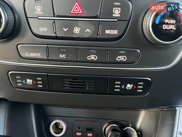 Серый Киа Соренто, объемом двигателя 2.2 л и пробегом 170 тыс. км за 17799 $, фото 136 на Automoto.ua