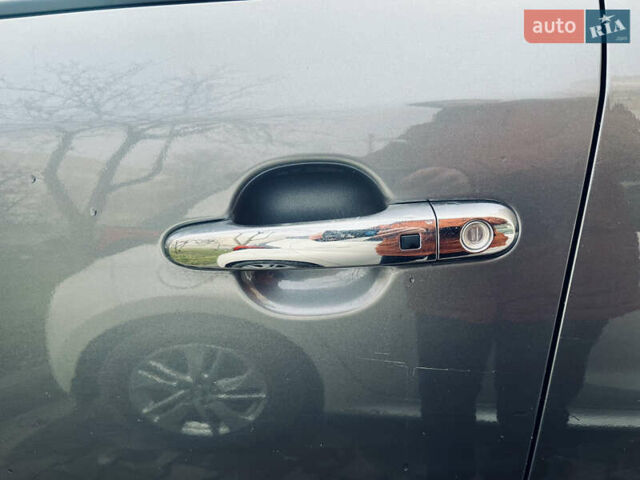 Серый Киа Соренто, объемом двигателя 2.2 л и пробегом 212 тыс. км за 16300 $, фото 31 на Automoto.ua