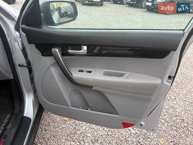 Серый Киа Соренто, объемом двигателя 2.36 л и пробегом 195 тыс. км за 10900 $, фото 44 на Automoto.ua