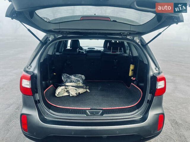 Серый Киа Соренто, объемом двигателя 2.2 л и пробегом 212 тыс. км за 16300 $, фото 9 на Automoto.ua