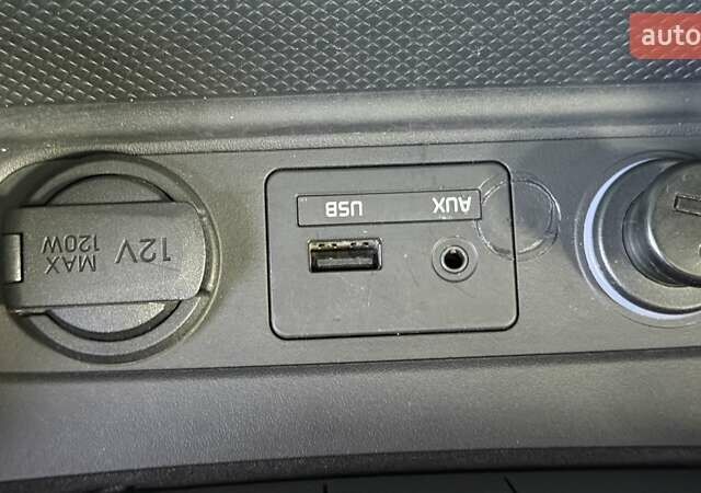 Сірий Кіа Соренто, об'ємом двигуна 2 л та пробігом 229 тис. км за 16275 $, фото 45 на Automoto.ua