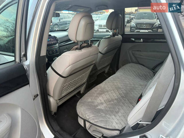 Серый Киа Соренто, объемом двигателя 2.36 л и пробегом 195 тыс. км за 10900 $, фото 36 на Automoto.ua