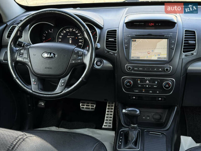 Серый Киа Соренто, объемом двигателя 2.2 л и пробегом 265 тыс. км за 15800 $, фото 30 на Automoto.ua