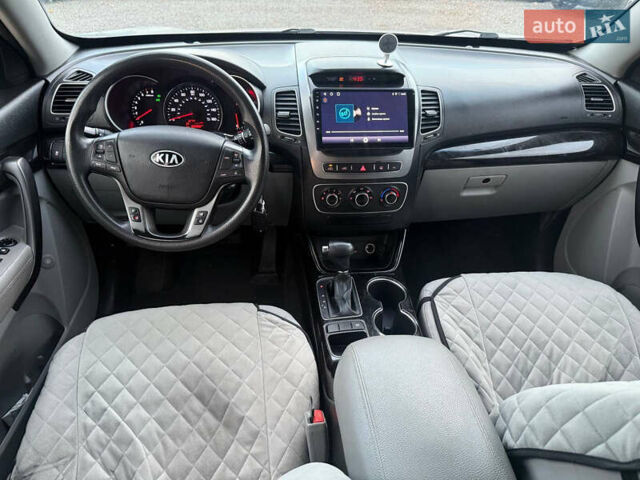 Серый Киа Соренто, объемом двигателя 2.36 л и пробегом 195 тыс. км за 10900 $, фото 39 на Automoto.ua