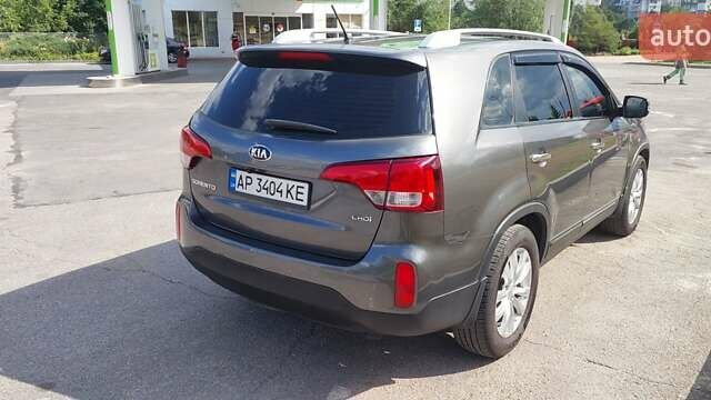 Серый Киа Соренто, объемом двигателя 2.2 л и пробегом 187 тыс. км за 18500 $, фото 4 на Automoto.ua