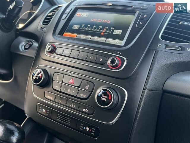 Серый Киа Соренто, объемом двигателя 2.2 л и пробегом 170 тыс. км за 17799 $, фото 137 на Automoto.ua