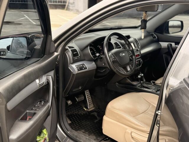 Серый Киа Соренто, объемом двигателя 2.2 л и пробегом 226 тыс. км за 13100 $, фото 17 на Automoto.ua