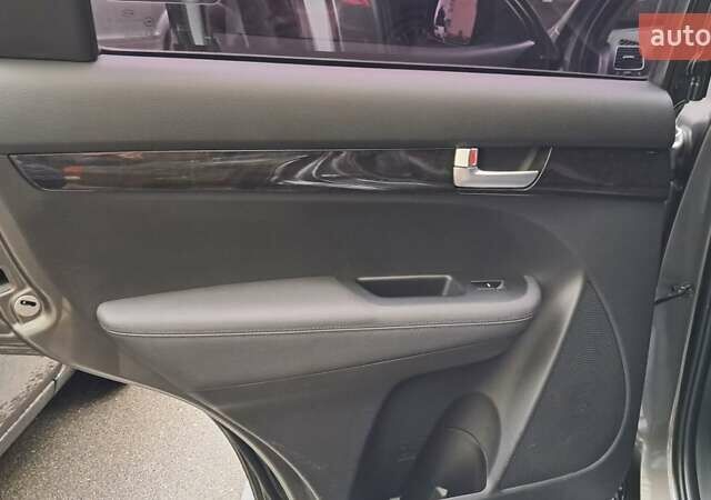 Серый Киа Соренто, объемом двигателя 2 л и пробегом 144 тыс. км за 16900 $, фото 14 на Automoto.ua