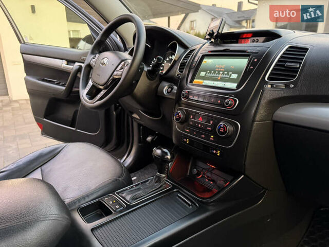 Сірий Кіа Соренто, об'ємом двигуна 2.2 л та пробігом 198 тис. км за 16900 $, фото 23 на Automoto.ua