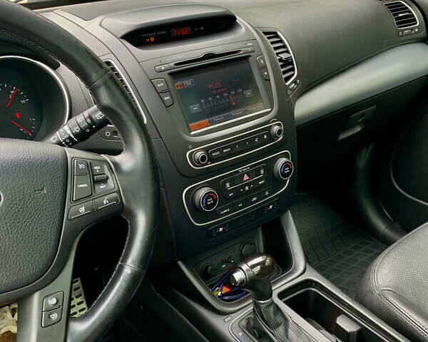 Сірий Кіа Соренто, об'ємом двигуна 2.2 л та пробігом 180 тис. км за 17700 $, фото 6 на Automoto.ua