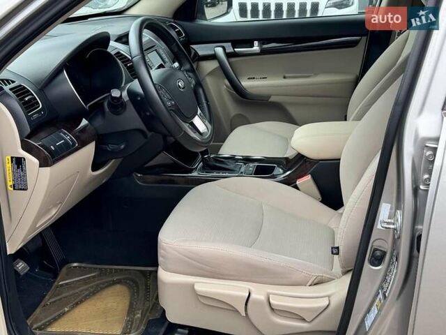 Серый Киа Соренто, объемом двигателя 2.4 л и пробегом 198 тыс. км за 12830 $, фото 13 на Automoto.ua