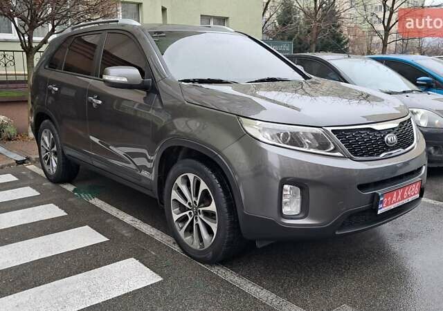 Серый Киа Соренто, объемом двигателя 2 л и пробегом 144 тыс. км за 16900 $, фото 3 на Automoto.ua