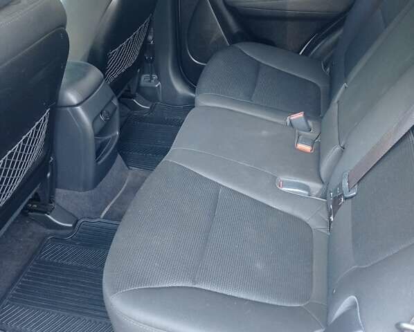 Серый Киа Соренто, объемом двигателя 2.35 л и пробегом 173 тыс. км за 11500 $, фото 4 на Automoto.ua