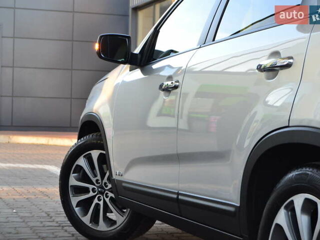 Серый Киа Соренто, объемом двигателя 2.2 л и пробегом 170 тыс. км за 17799 $, фото 31 на Automoto.ua