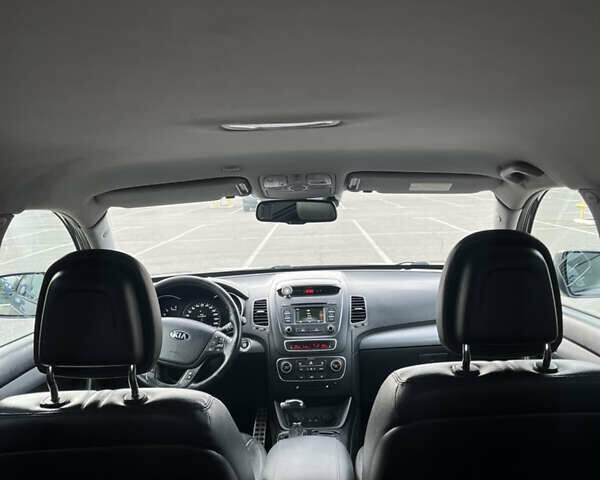 Сірий Кіа Соренто, об'ємом двигуна 2.2 л та пробігом 214 тис. км за 16200 $, фото 12 на Automoto.ua