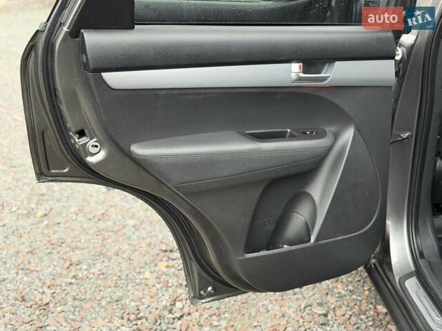 Серый Киа Соренто, объемом двигателя 2.2 л и пробегом 143 тыс. км за 17400 $, фото 32 на Automoto.ua