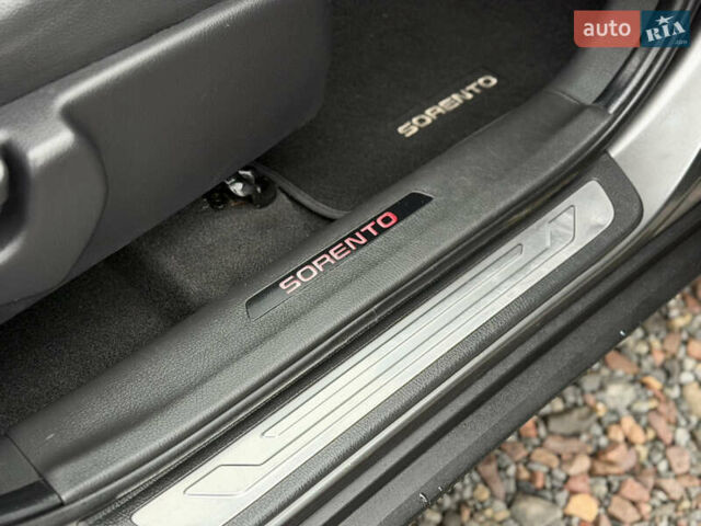 Серый Киа Соренто, объемом двигателя 2.2 л и пробегом 143 тыс. км за 17400 $, фото 26 на Automoto.ua
