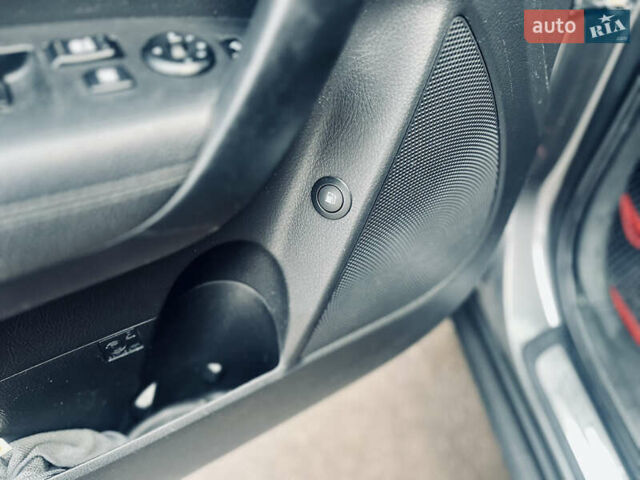 Серый Киа Соренто, объемом двигателя 2.2 л и пробегом 212 тыс. км за 16300 $, фото 14 на Automoto.ua