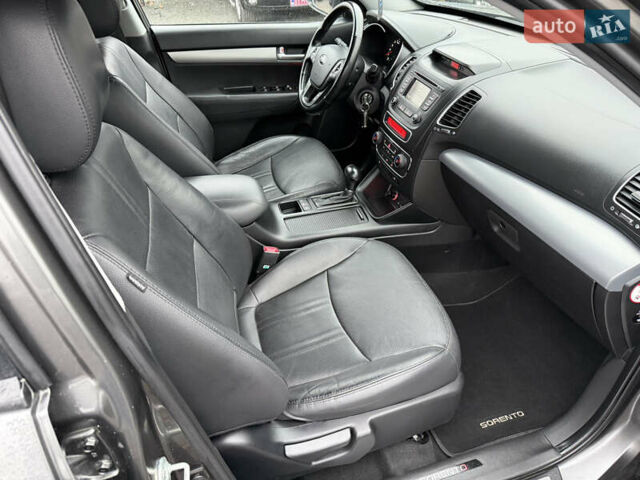 Серый Киа Соренто, объемом двигателя 2.2 л и пробегом 143 тыс. км за 17400 $, фото 55 на Automoto.ua