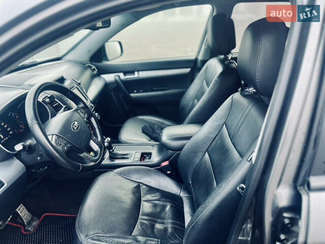 Серый Киа Соренто, объемом двигателя 2.2 л и пробегом 212 тыс. км за 16300 $, фото 12 на Automoto.ua