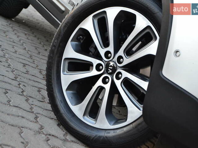 Серый Киа Соренто, объемом двигателя 2.2 л и пробегом 170 тыс. км за 17799 $, фото 86 на Automoto.ua