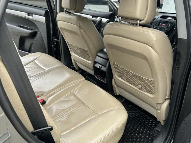 Серый Киа Соренто, объемом двигателя 2.2 л и пробегом 226 тыс. км за 13100 $, фото 22 на Automoto.ua