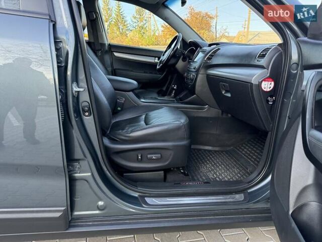 Кіа Соренто 2013 у Чернівцях на Automoto.ua Сірий Кіа Соренто, об'ємом двигуна 2.2 л та пробігом 216 тис. км за 15800 $, фото 14 на Automoto.ua