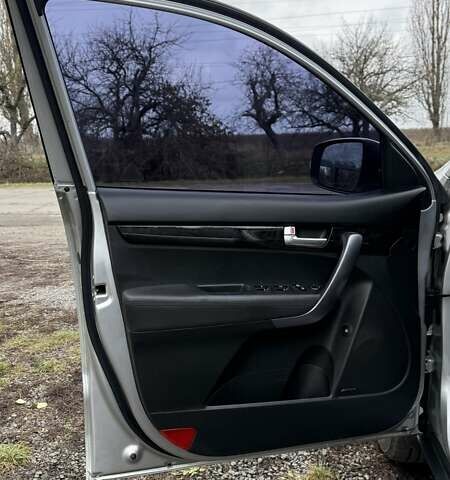 Сірий Кіа Соренто, об'ємом двигуна 2 л та пробігом 229 тис. км за 16275 $, фото 16 на Automoto.ua