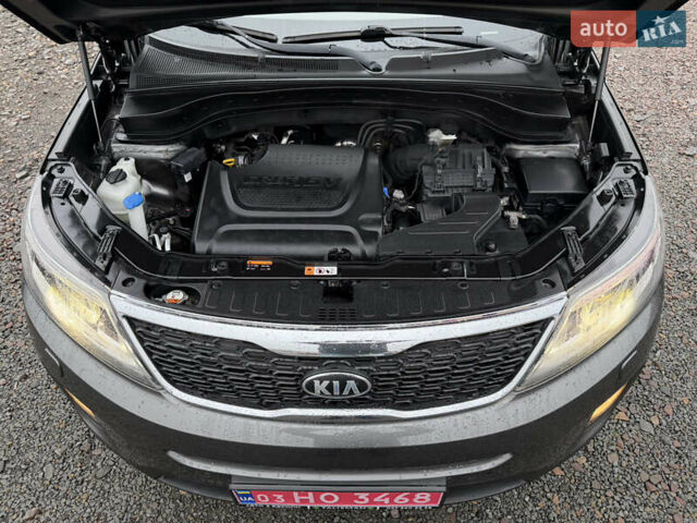 Серый Киа Соренто, объемом двигателя 2.2 л и пробегом 143 тыс. км за 17400 $, фото 70 на Automoto.ua