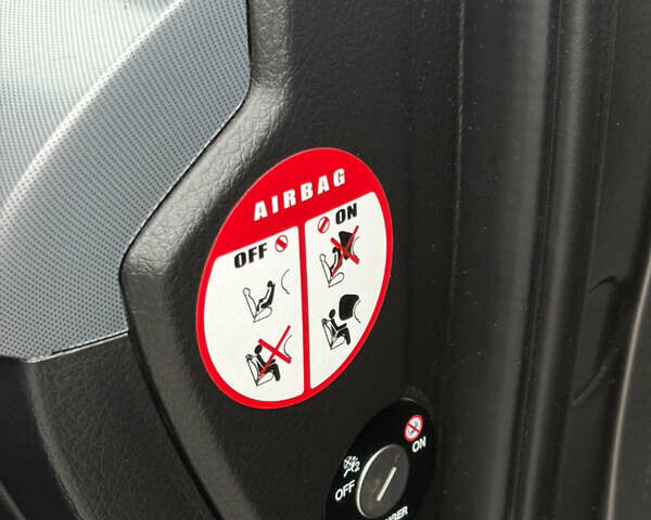 Серый Киа Соренто, объемом двигателя 2.2 л и пробегом 200 тыс. км за 15600 $, фото 26 на Automoto.ua