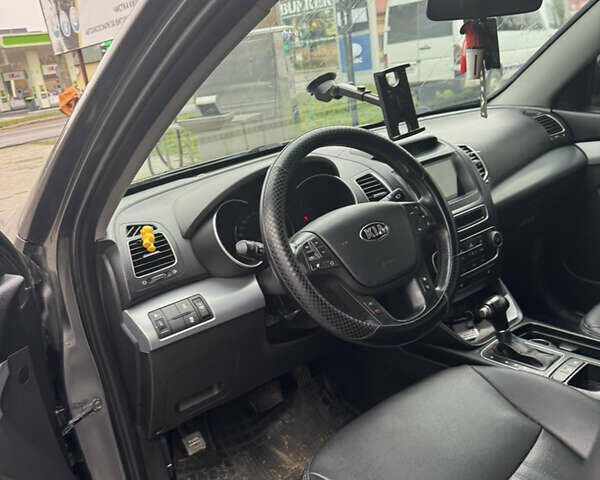 Серый Киа Соренто, объемом двигателя 2.2 л и пробегом 193 тыс. км за 16800 $, фото 11 на Automoto.ua