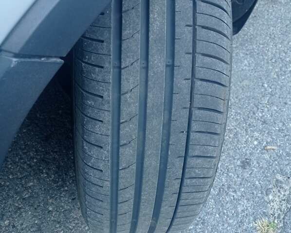 Серый Киа Соренто, объемом двигателя 2.35 л и пробегом 173 тыс. км за 11500 $, фото 6 на Automoto.ua