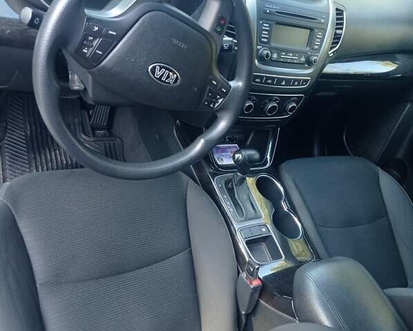 Серый Киа Соренто, объемом двигателя 2.35 л и пробегом 173 тыс. км за 11500 $, фото 7 на Automoto.ua