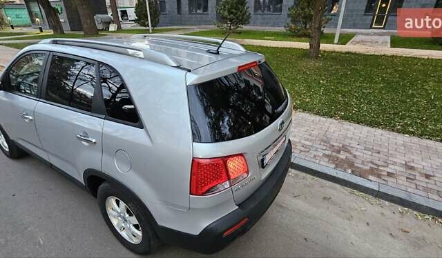 Киа Соренто 2013 в Киеве на Automoto.ua Серый Киа Соренто, объемом двигателя 2.4 л и пробегом 230 тыс. км за 9999 $, фото 28 на Automoto.ua