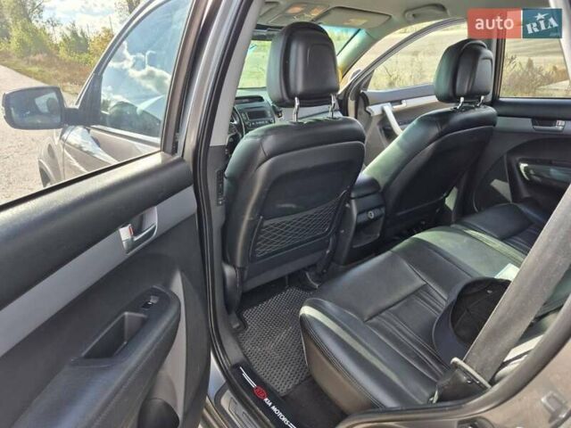 Сірий Кіа Соренто, об'ємом двигуна 2.2 л та пробігом 186 тис. км за 14500 $, фото 3 на Automoto.ua